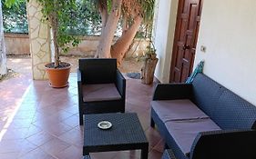 Casa In Giardino A Pochi Passi Dal Mare